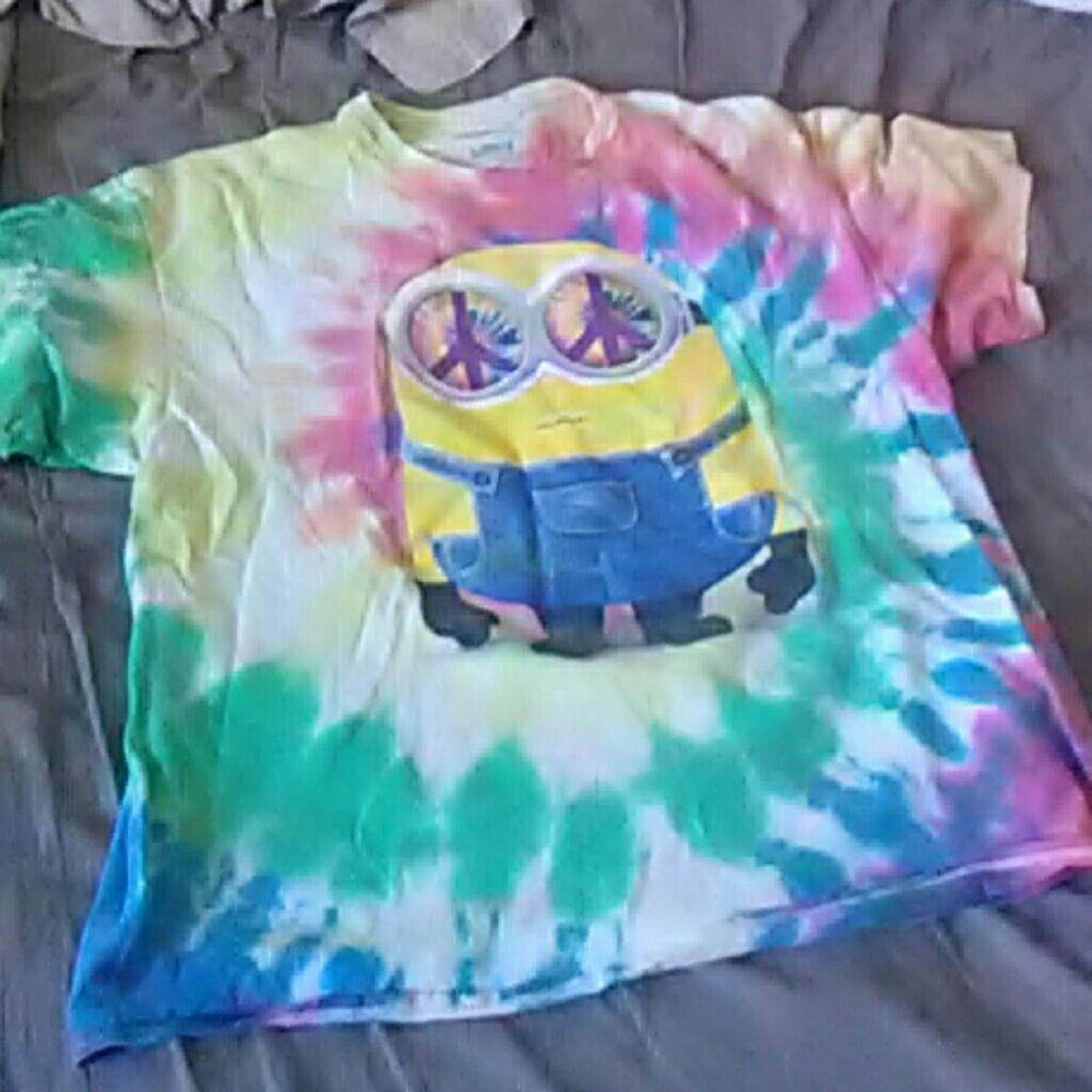 A minion t-shirt